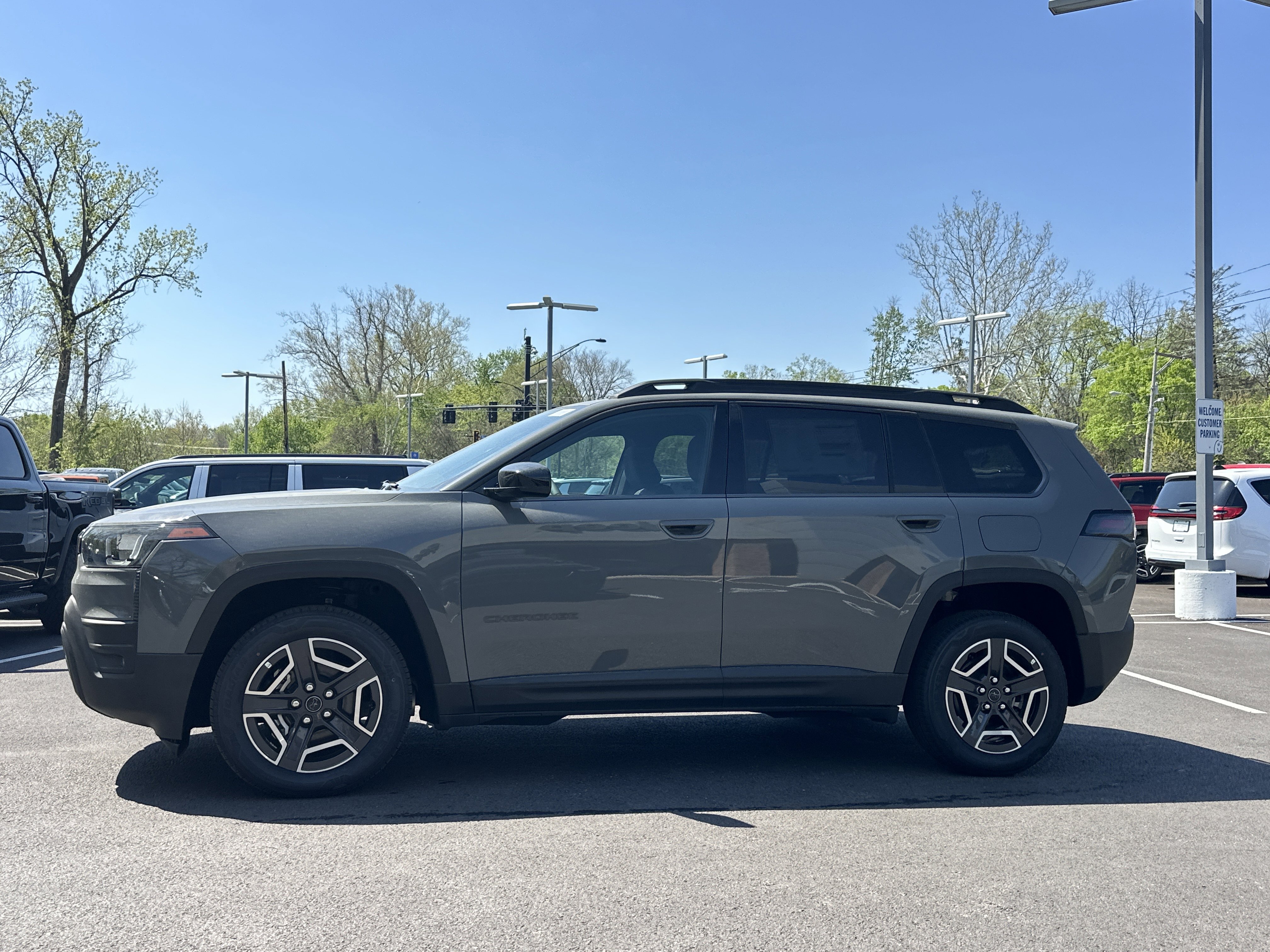 New 2026 Jeep Cherokee Laredo AWD/4WD image 22