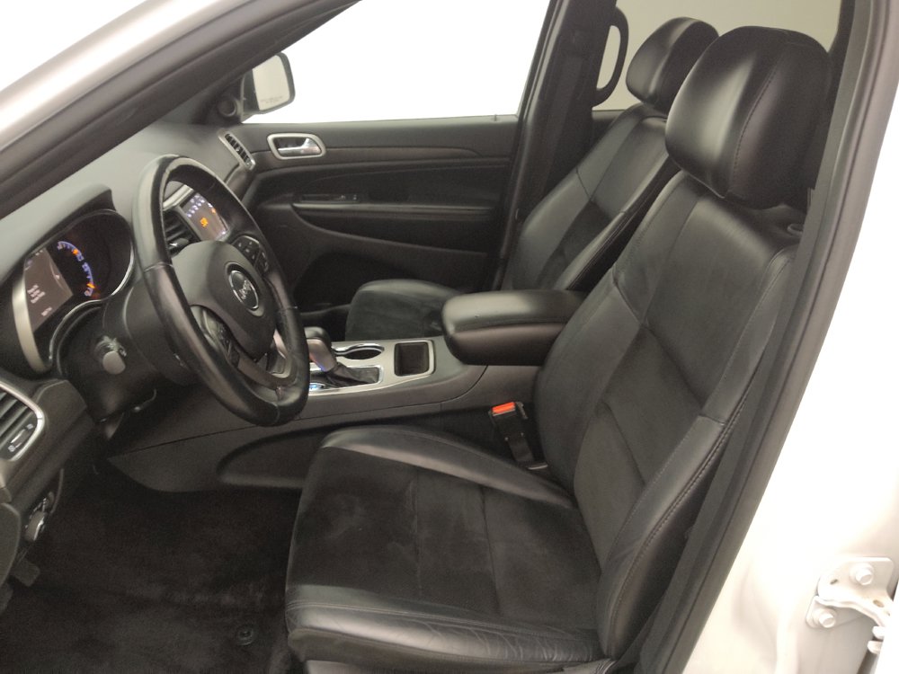 Used 2018 Jeep Grand Cherokee Altitude AWD/4WD image 17