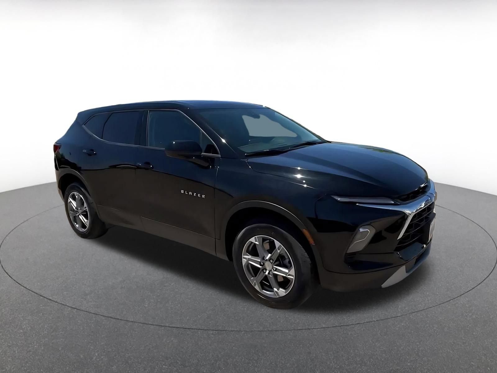 Used 2026 Chevrolet Blazer LT FWD video 2