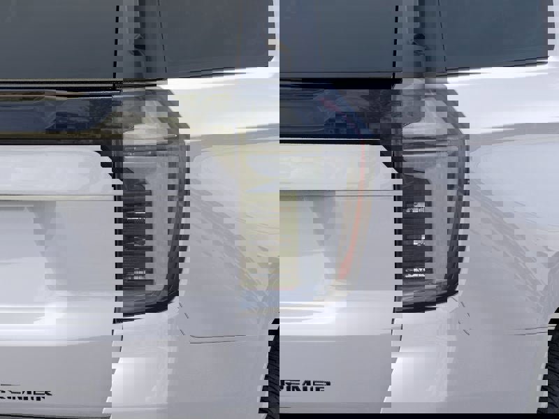 New 2025 Chevrolet Suburban Premier image 11