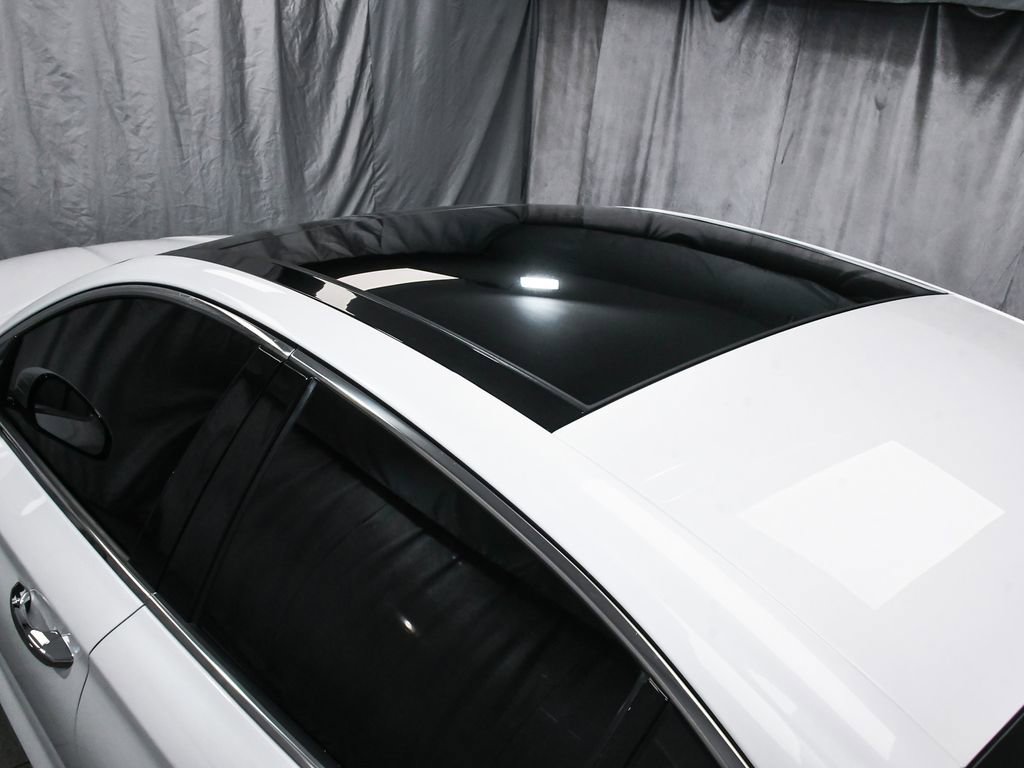 Used 2020 Genesis G70 3.3T w/ Prestige Package image 80