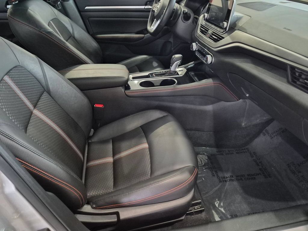 Used 2025 Nissan Altima 2.5 SR FWD image 28