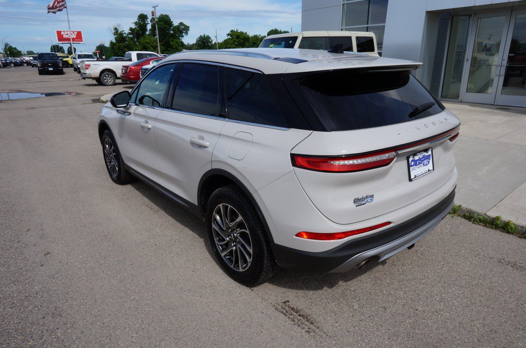 Used 2021 Lincoln Corsair AWD w/ Equipment Group 101A image 3