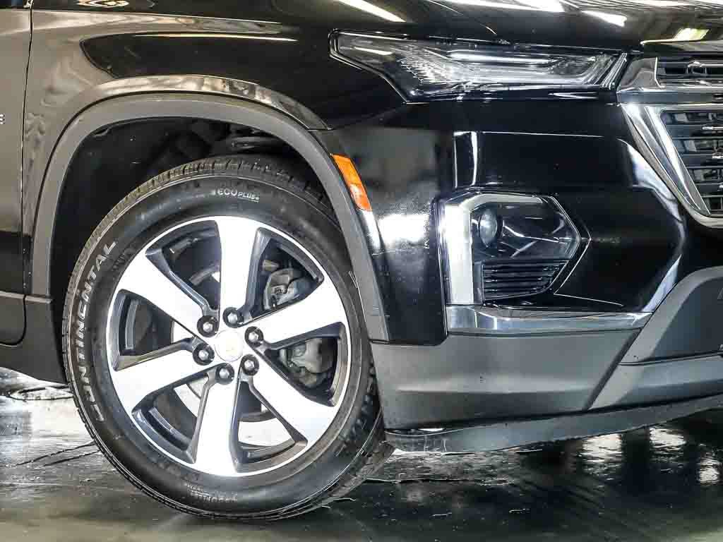 Used 2023 Chevrolet Traverse LT w/ LT Premium Package AWD/4WD image 4