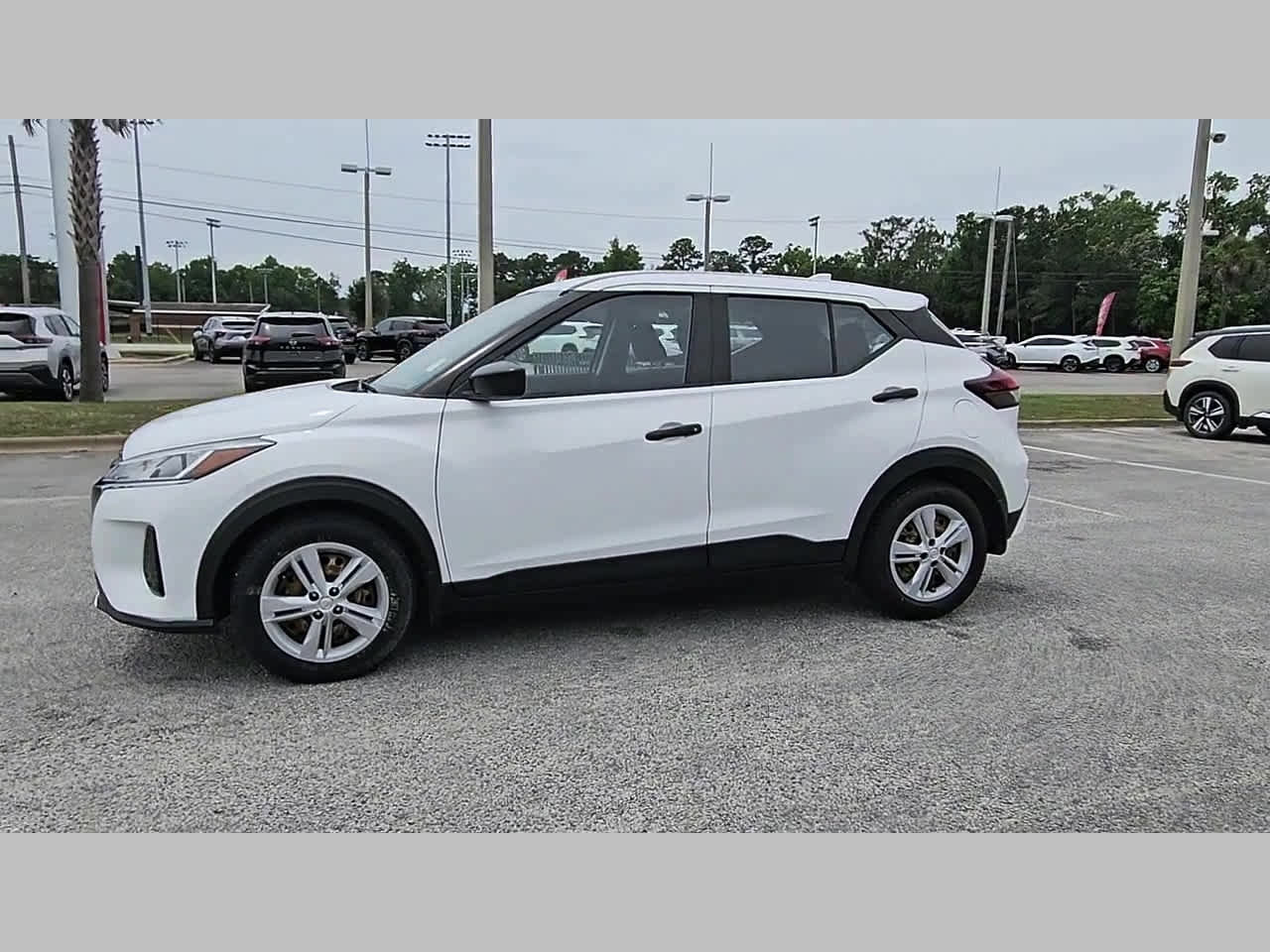 Used 2021 Nissan Kicks S FWD image 25