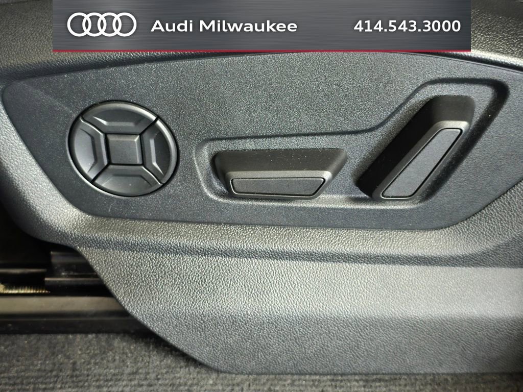 Used 2023 Audi Q8 Premium w/ Convenience Package AWD/4WD image 17