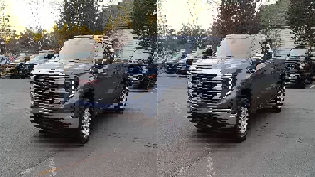 Used 2024 GMC Sierra 1500 SLE image 4