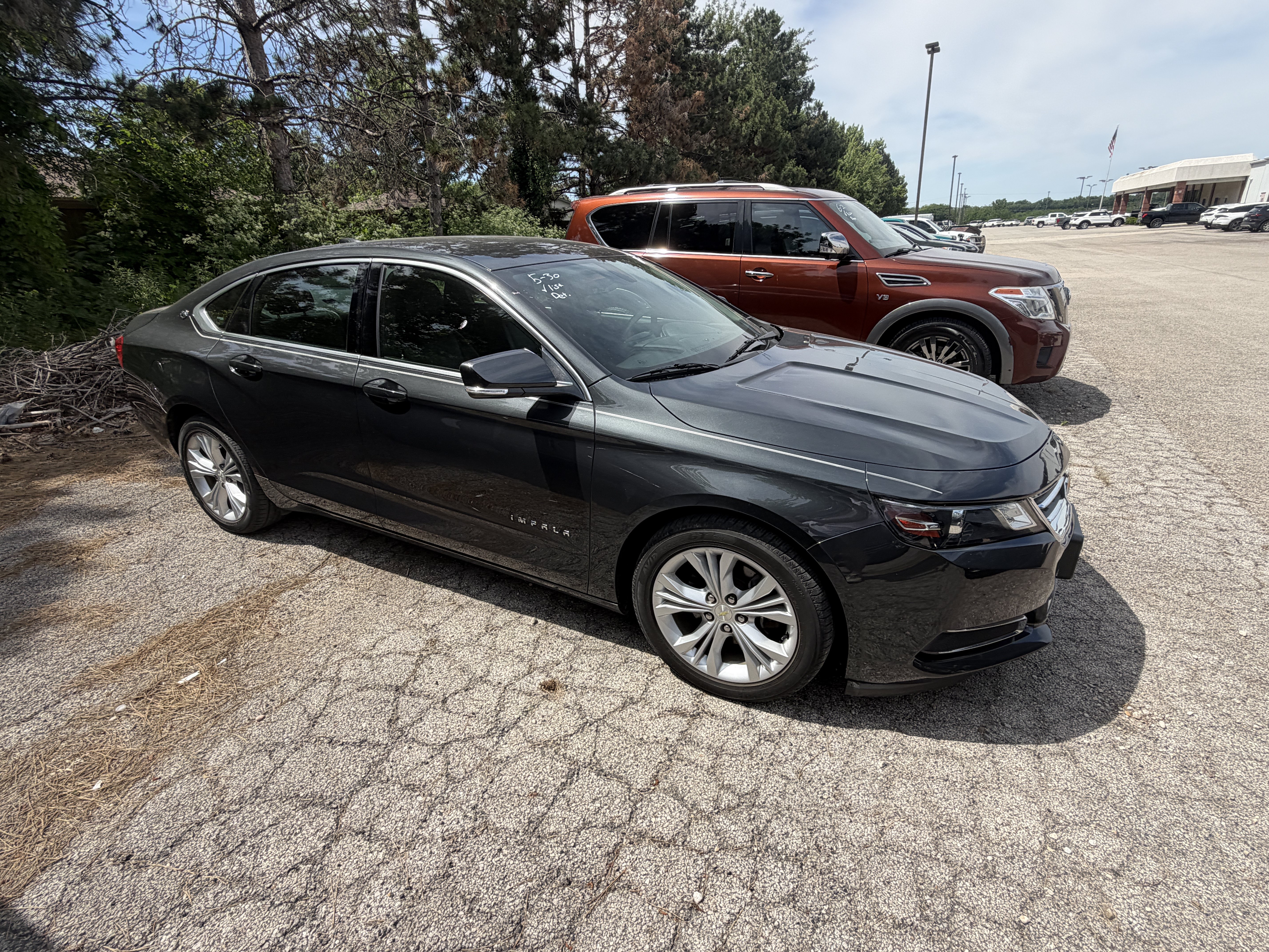 Used 2015 Chevrolet Impala LT FWD image 2