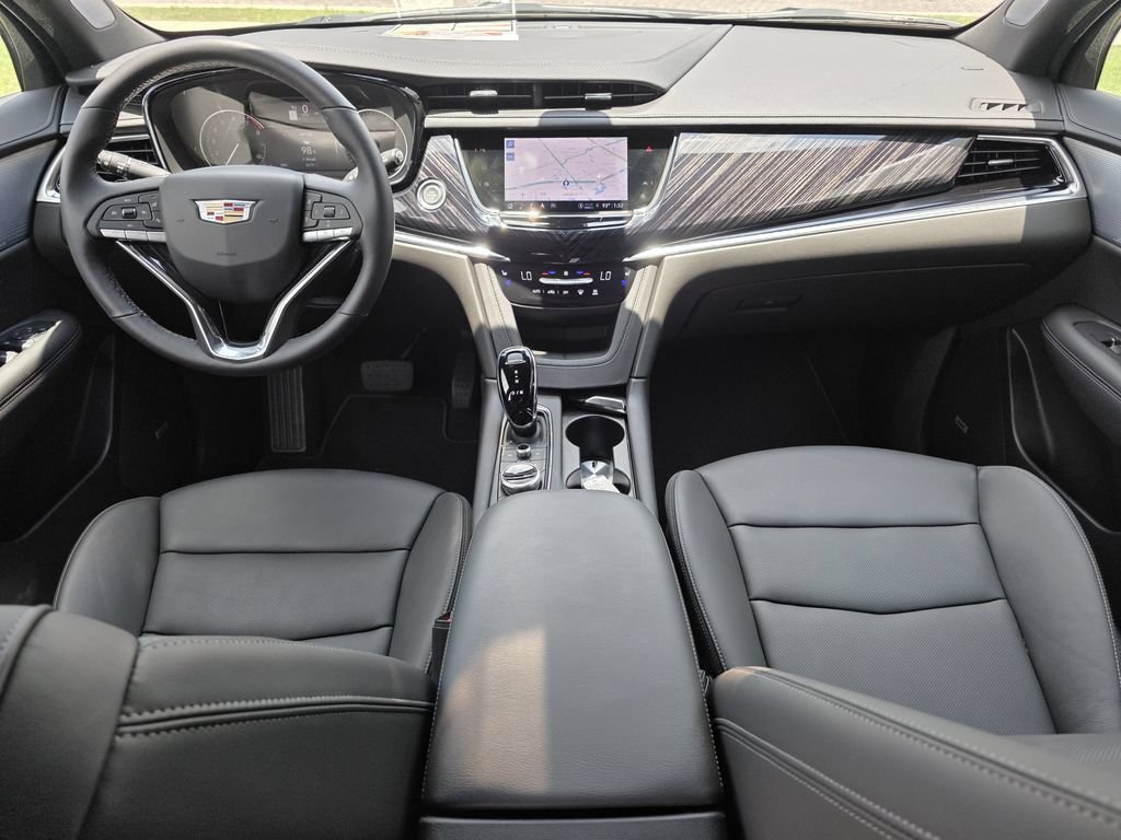 New 2025 Cadillac XT6 Premium Luxury FWD image 13