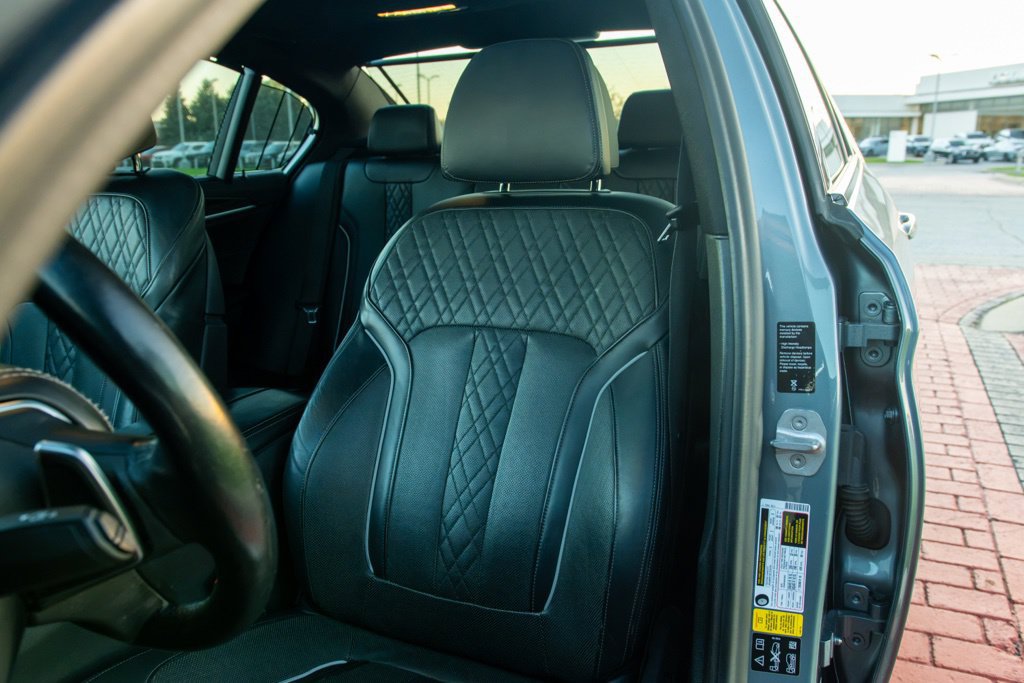 Used 2020 BMW 540i xDrive w/ Executive Package AWD/4WD image 21