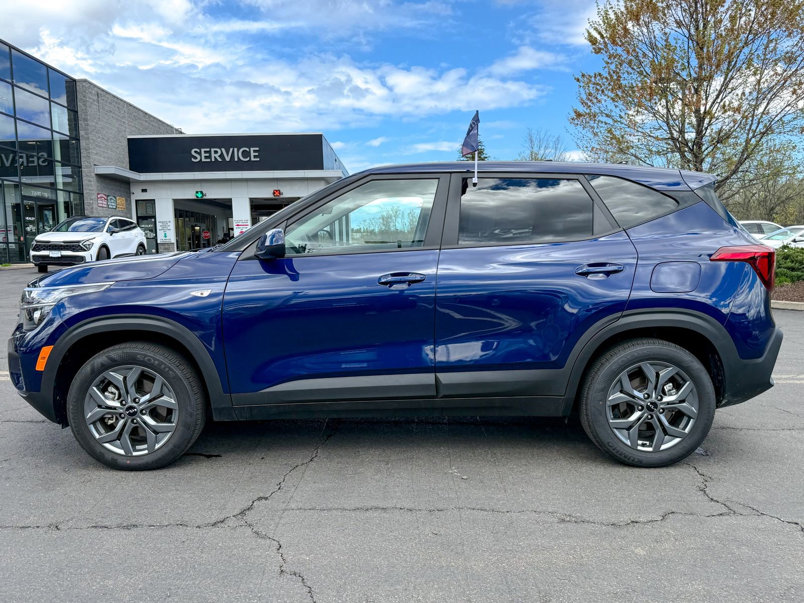 Certified 2025 Kia Seltos LX AWD/4WD image 10