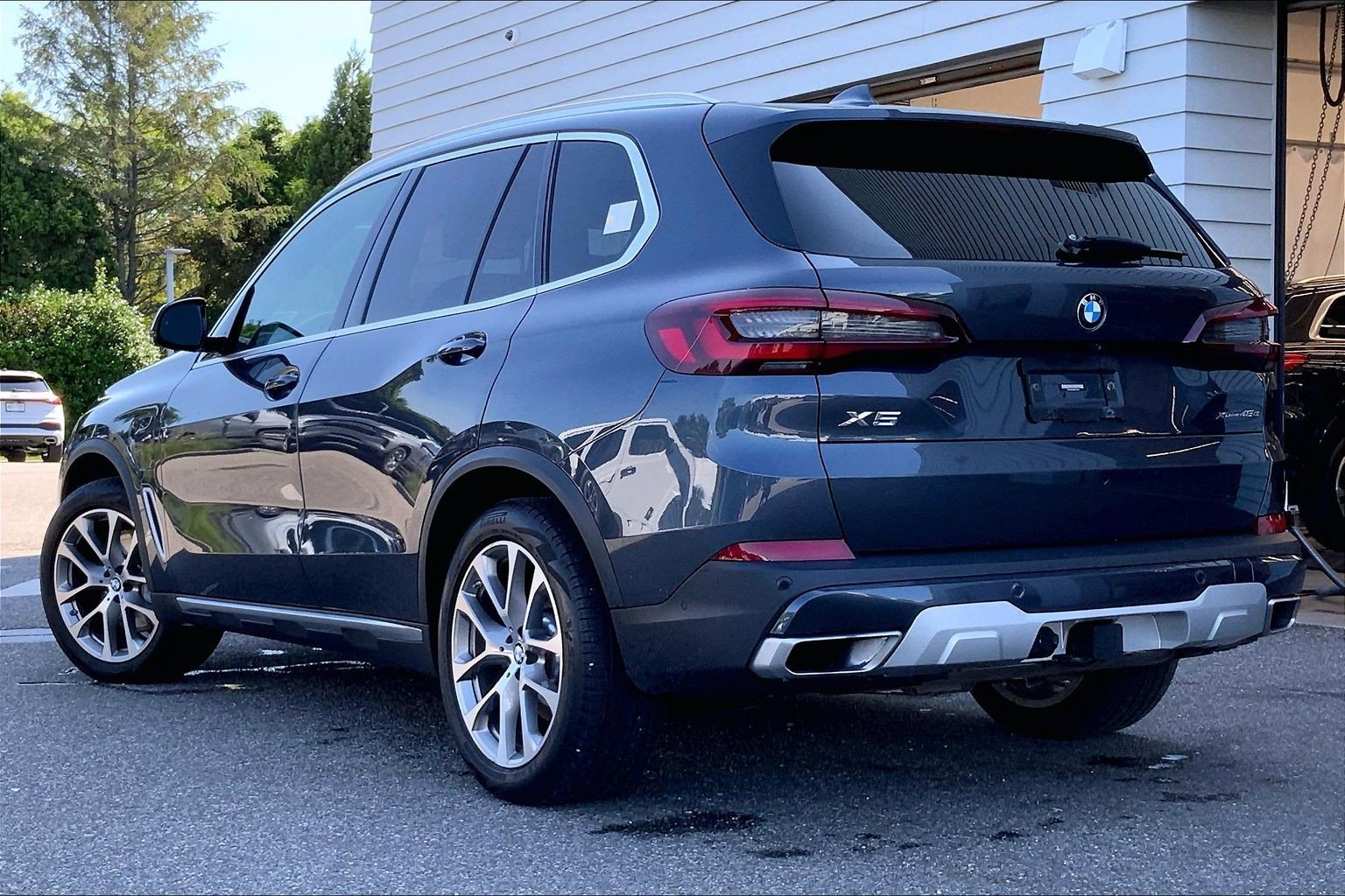 Used 2021 BMW X5 xDrive45e AWD/4WD image 3