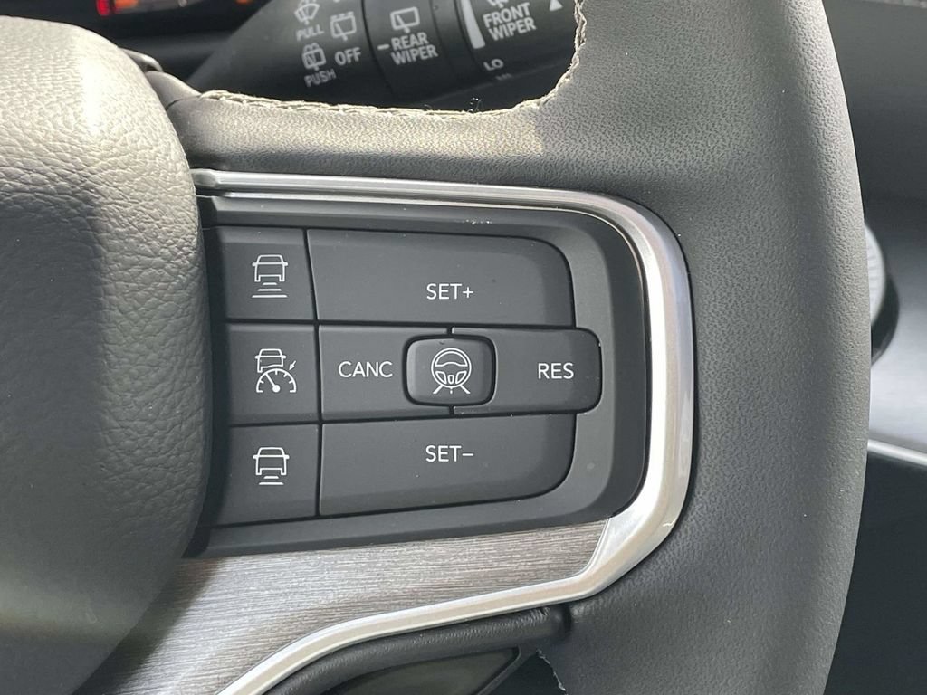 New 2026 Jeep Grand Wagoneer Limited AWD/4WD image 31