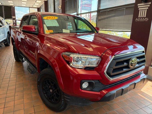 Used 2022 Toyota Tacoma SR5 w/ Technology Package RWD image 1
