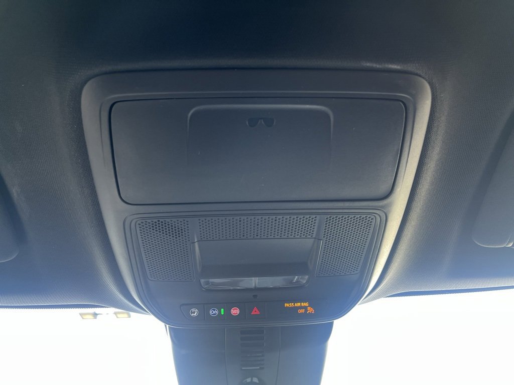 New 2025 Chevrolet Traverse LT w/ LPO, Floor Liner Package image 20