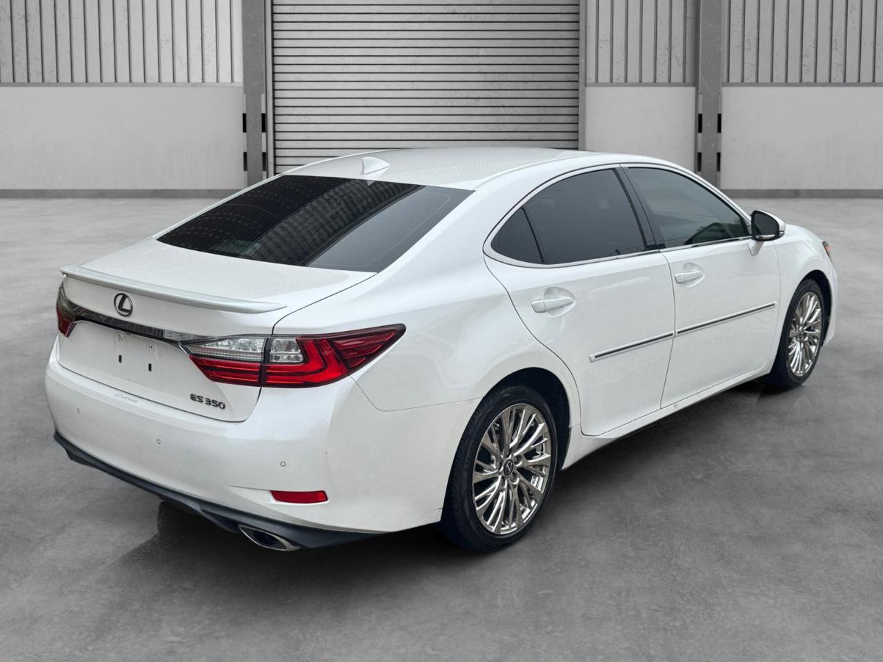 Used 2017 Lexus ES 350 w/ Luxury Package FWD image 34