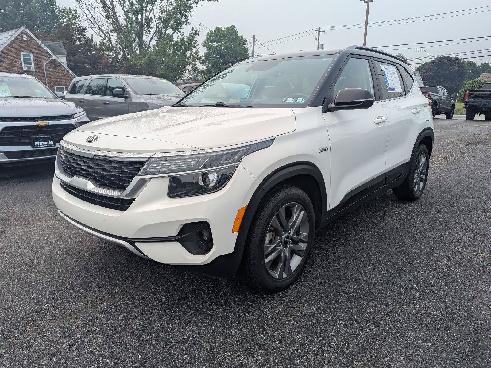 Used 2021 Kia Seltos S AWD/4WD image 3