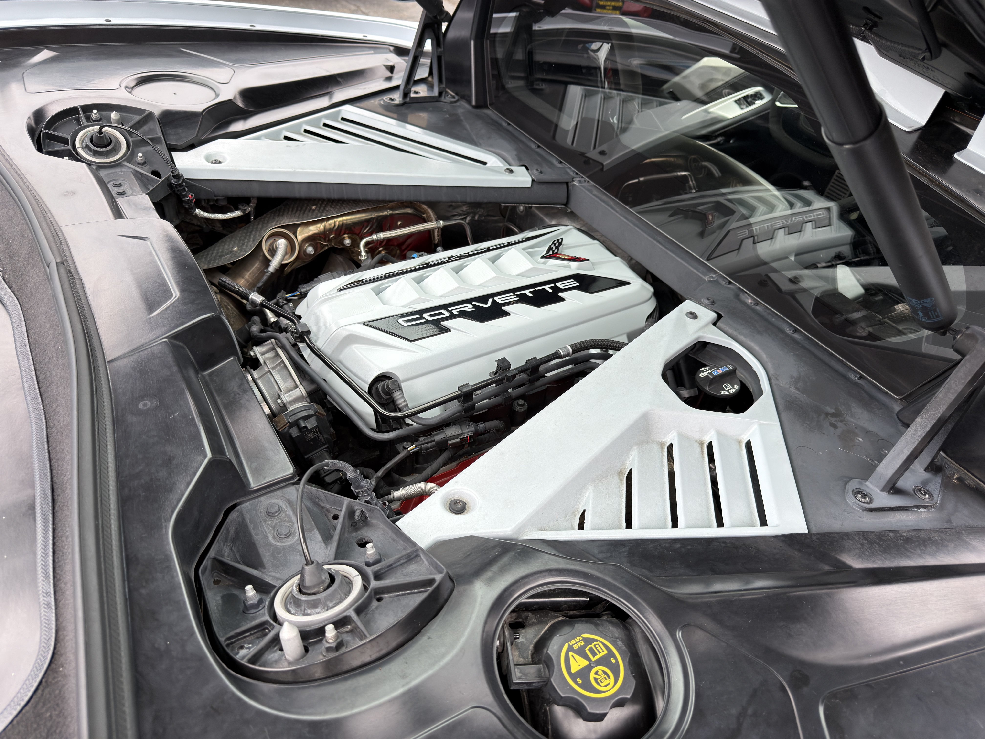 Used 2021 Chevrolet Corvette Stingray Premium Cpe w/ Z51 Performance Package RWD image 15