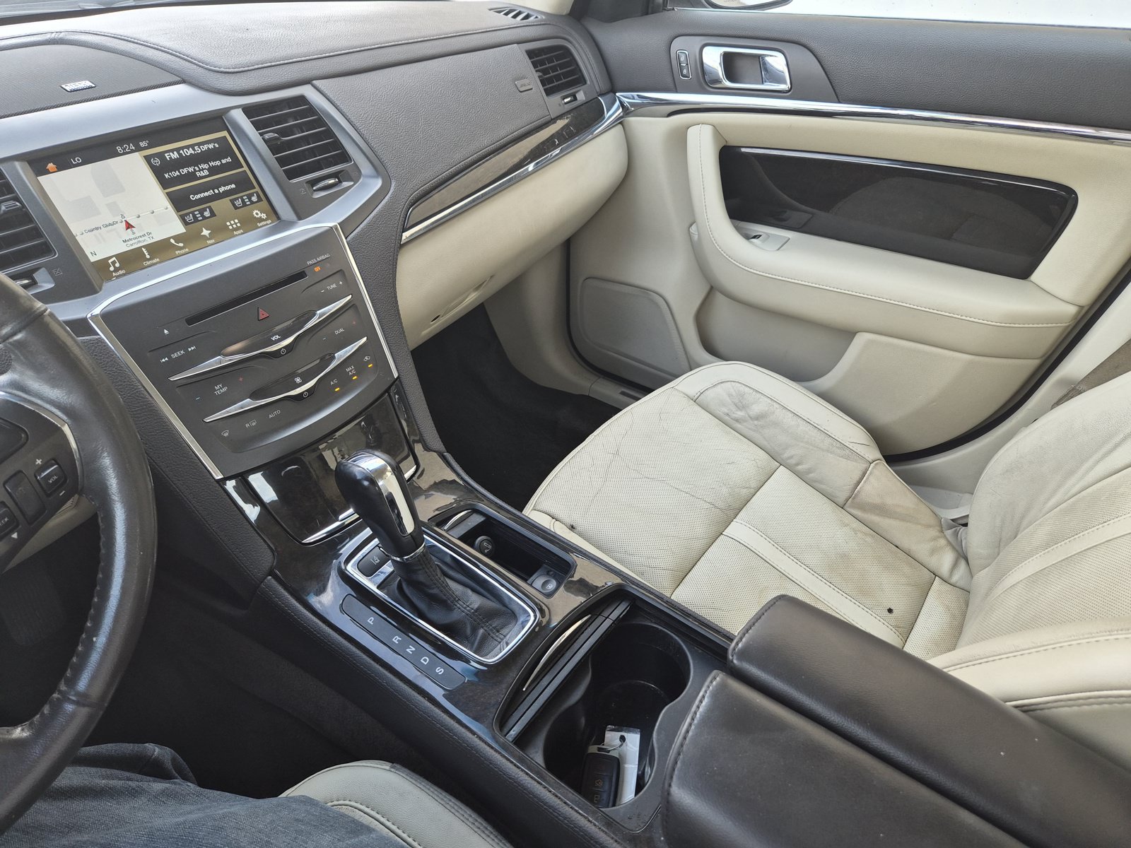 Used 2016 Lincoln MKS w/ Equipment Group 101A FWD image 11