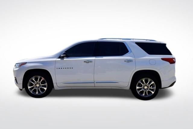 Used 2019 Chevrolet Traverse Premier w/ LPO, Blackout Package FWD image 8