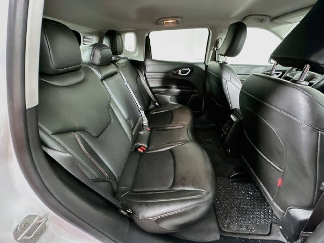 Used 2022 Jeep Compass Trailhawk w/ Trailhawk Convenience Group AWD/4WD image 26