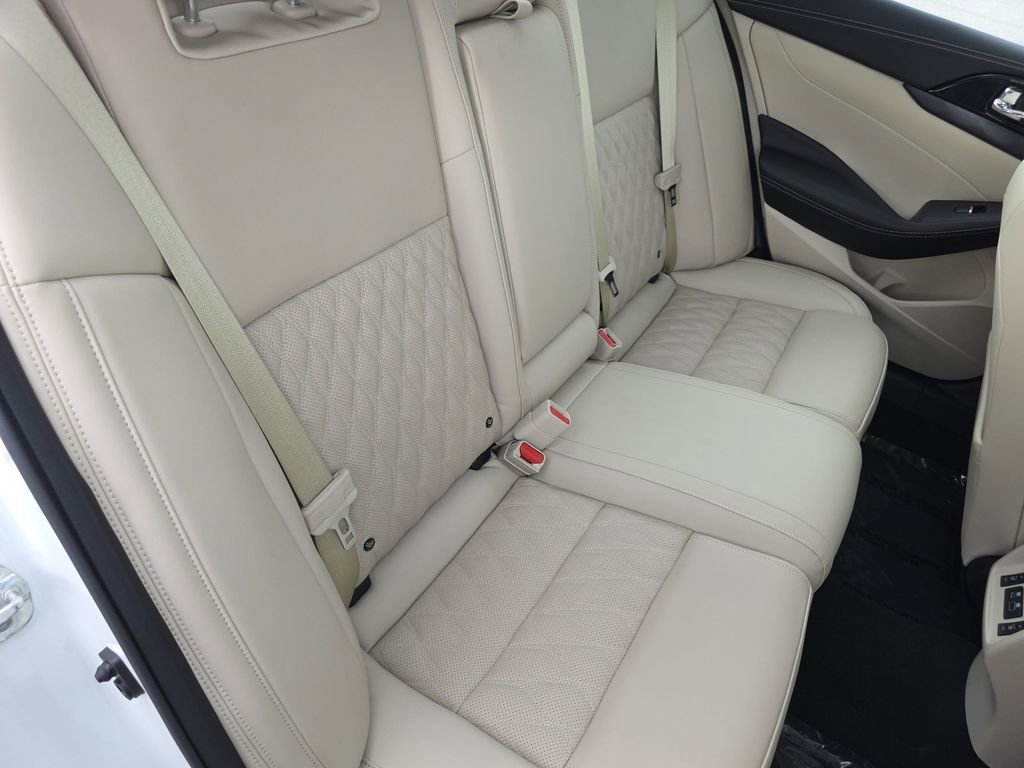 Used 2023 Nissan Maxima Platinum w/ Sport Mat Group FWD image 20
