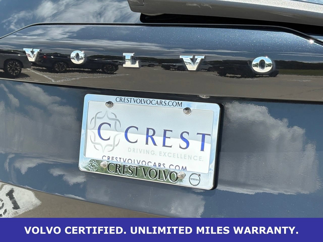 Certified 2025 Volvo XC90 B6 Plus AWD/4WD image 9
