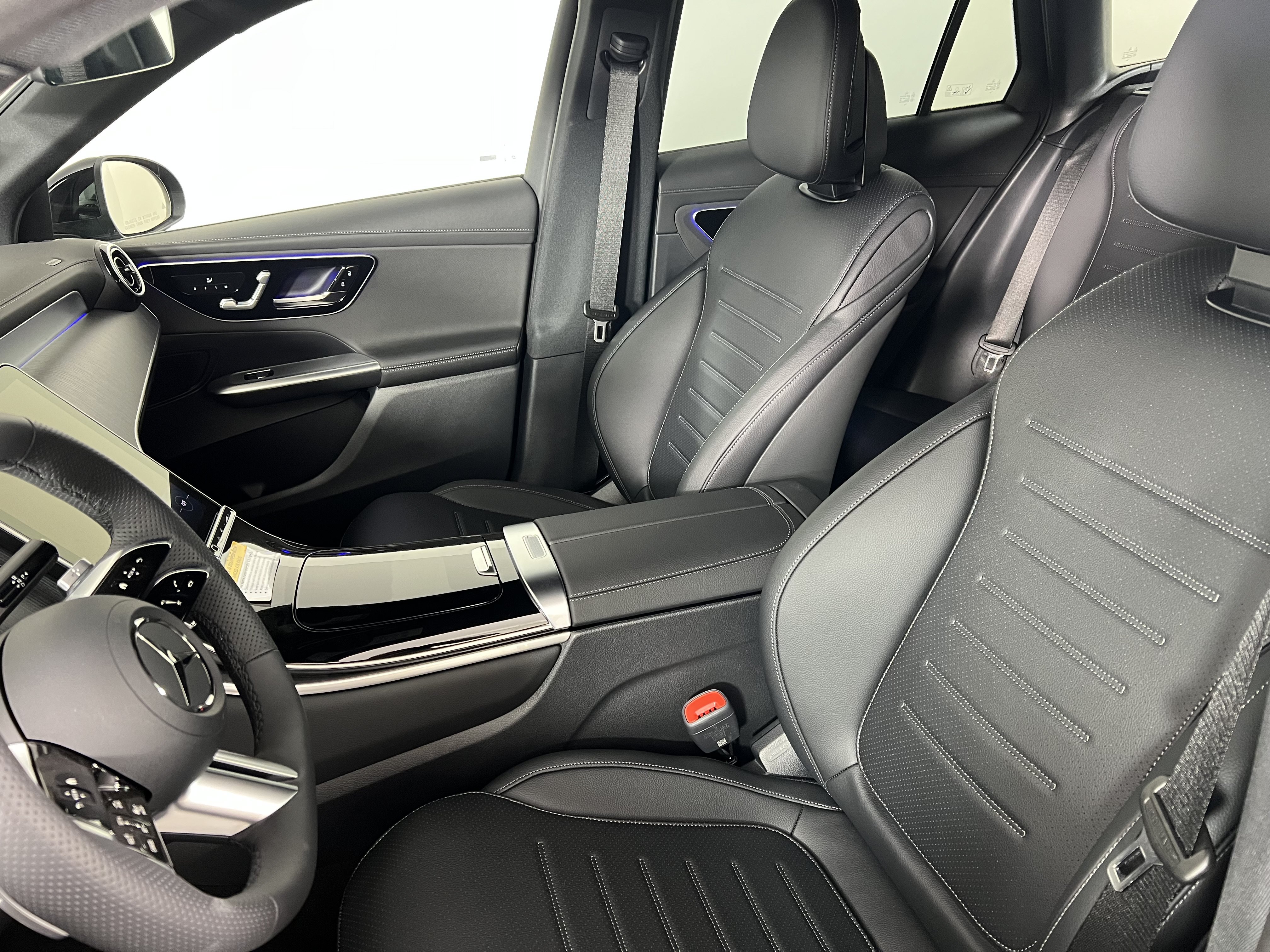 New 2026 Mercedes-Benz GLC 350e 4MATIC image 4