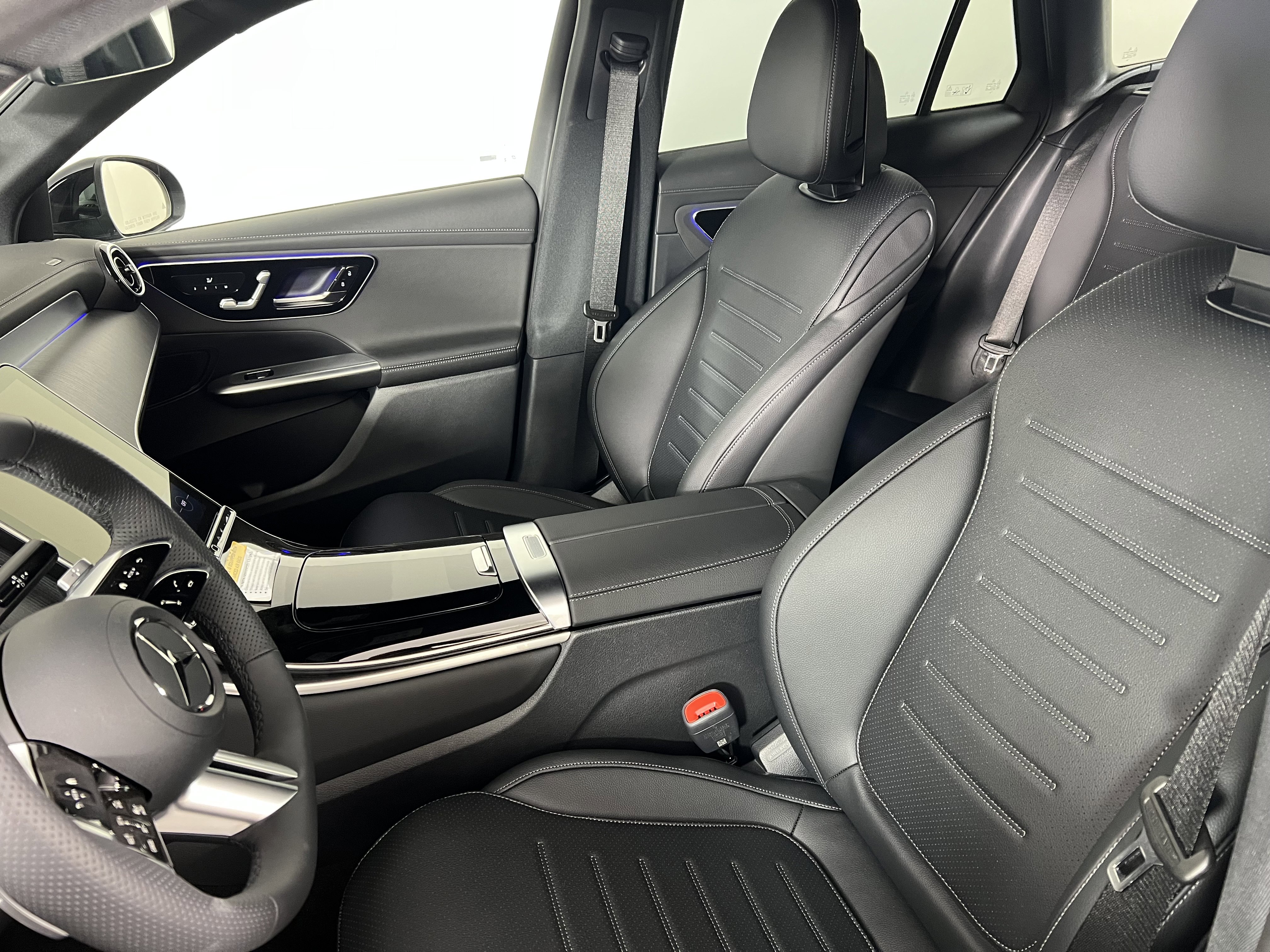 New 2026 Mercedes-Benz GLC 350e 4MATIC image 4