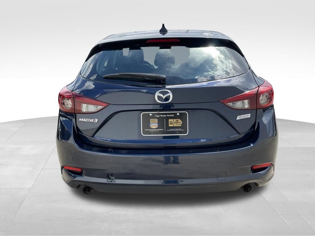 Used 2018 MAZDA MAZDA3 Grand Touring w/ Premium Equipment Package FWD image 6