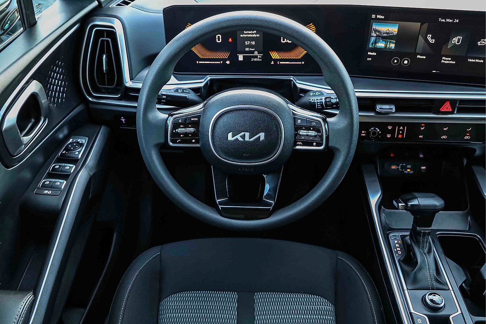 Certified 2024 Kia Sorento LX FWD image 17