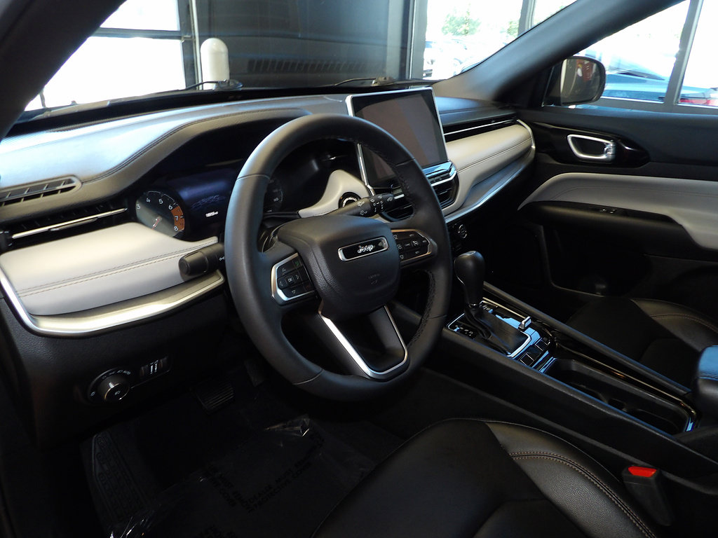 Used 2024 Jeep Compass Limited AWD/4WD image 24