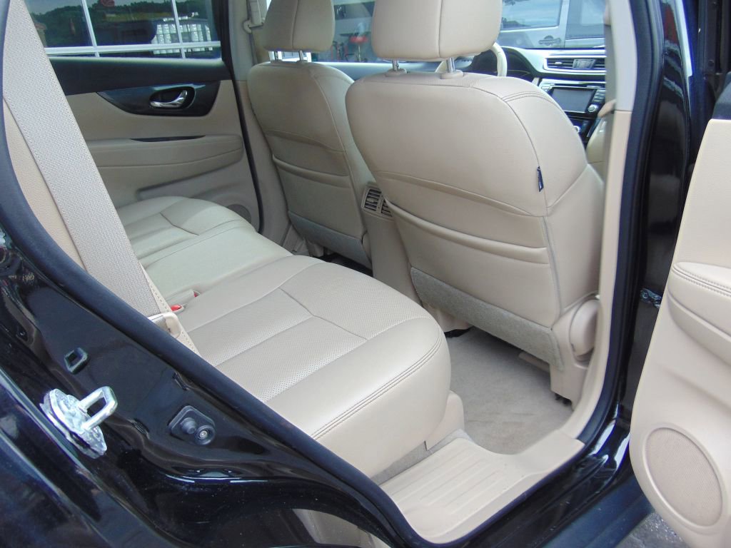 Used 2015 Nissan Rogue SL image 4