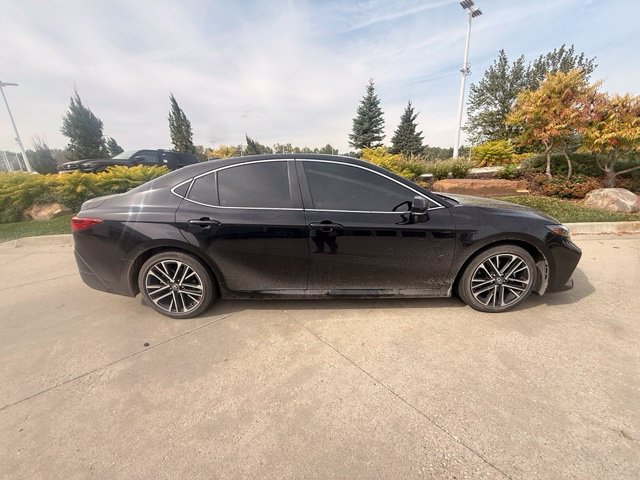 Used 2025 Toyota Camry XLE w/ Premium Plus Package FWD image 2