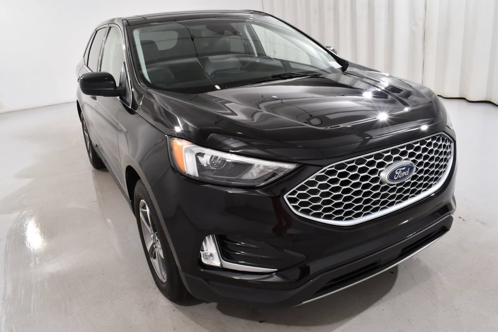 Used 2023 Ford Edge SEL w/ Convenience Package AWD/4WD image 4
