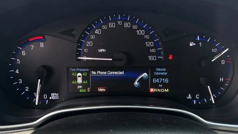 Used 2015 Cadillac SRX Luxury w/ Driver Awareness Package FWD image 26