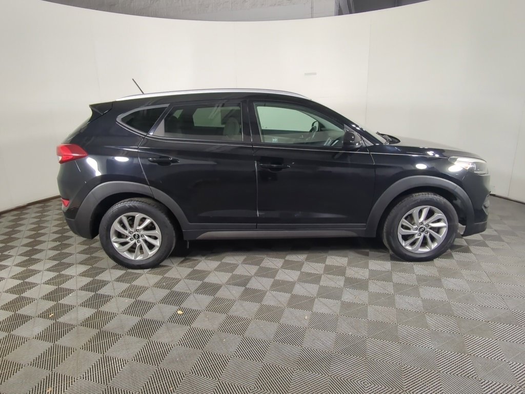 Used 2016 Hyundai Tucson SE w/ Option Group 02 image 3