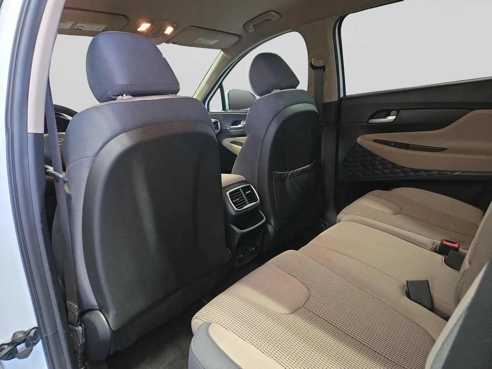 Used 2019 Hyundai Santa Fe SEL FWD image 26