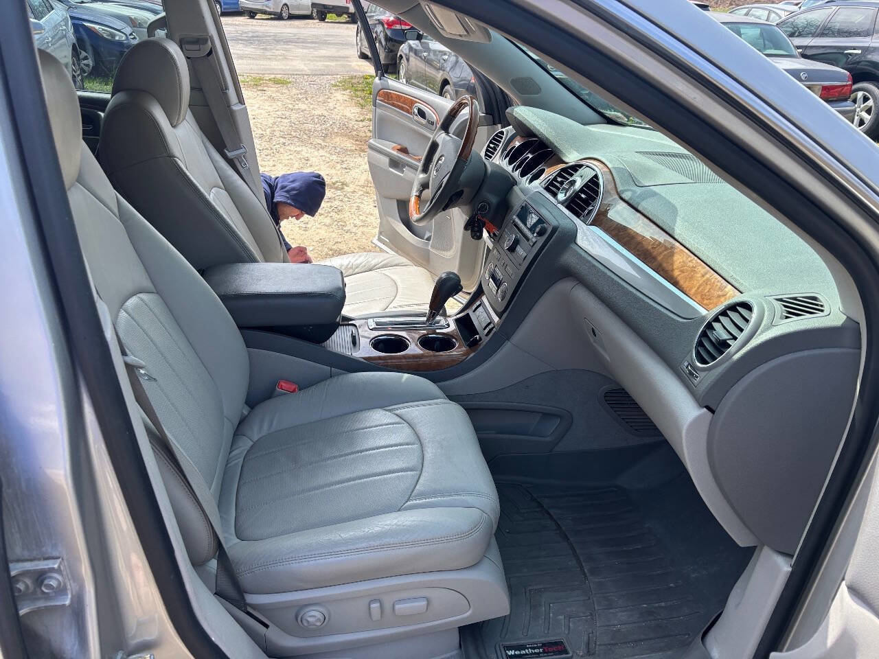 Used 2008 Buick Enclave CXL w/ Entertainment Package #1 AWD/4WD image 15