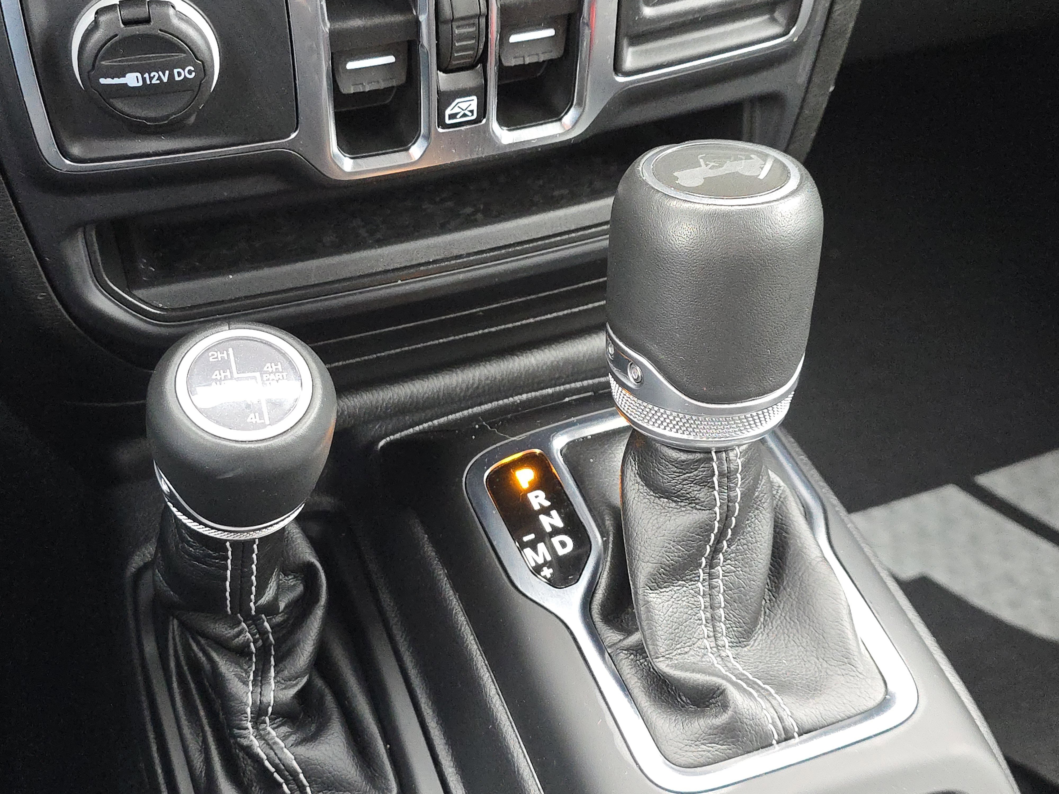 Used 2023 Jeep Wrangler Sahara w/ Cold Weather Group image 33