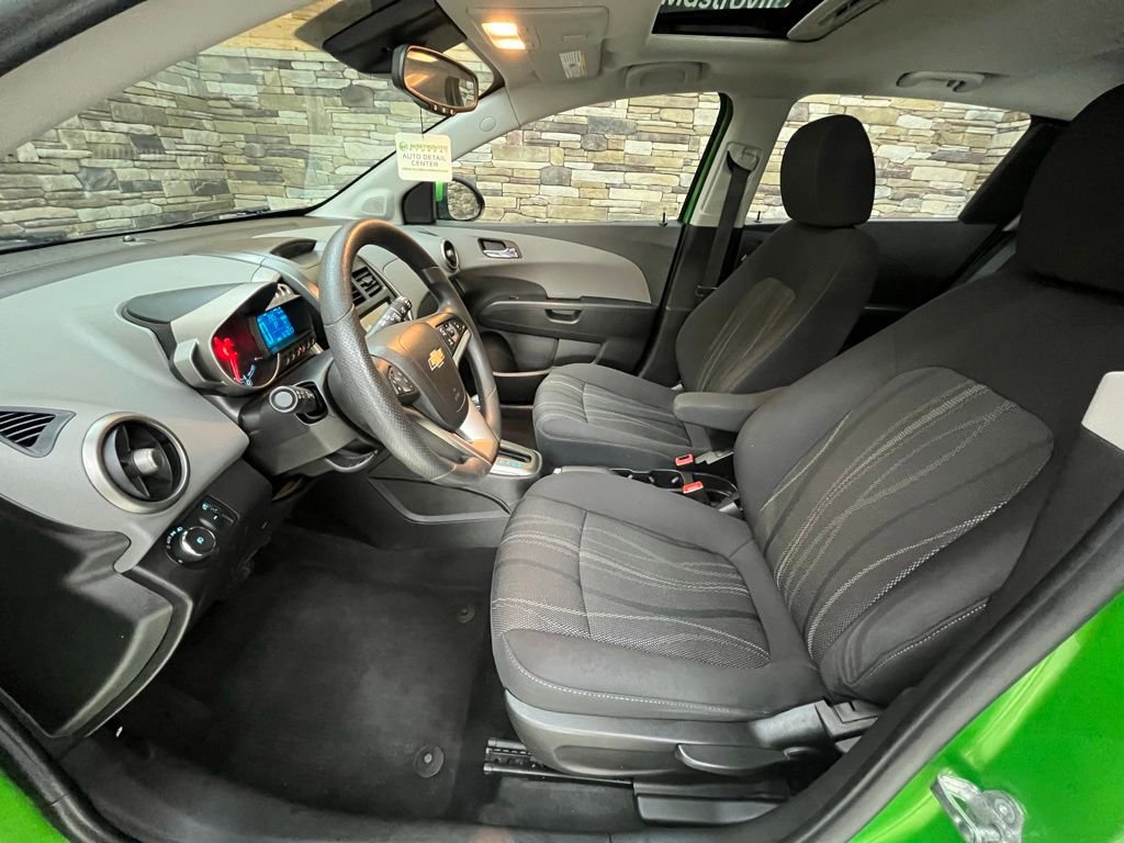 Used 2015 Chevrolet Sonic LT FWD image 31