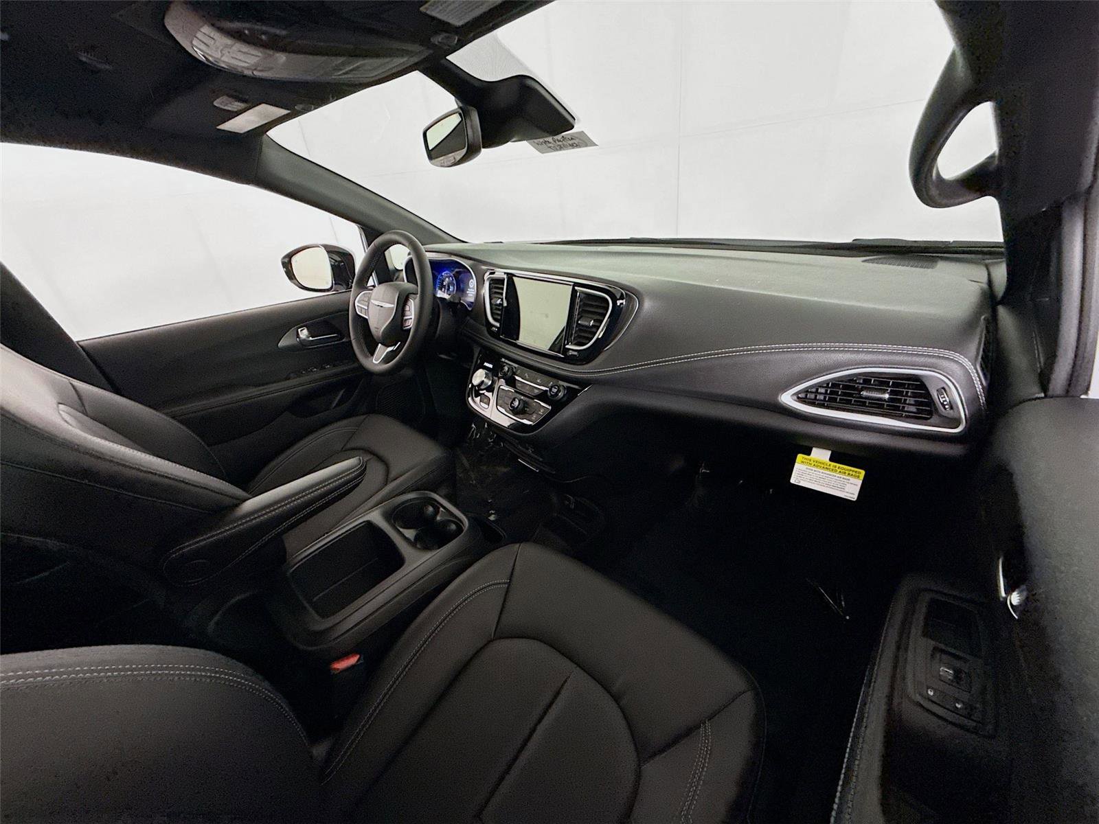 New 2026 Chrysler Pacifica Select image 33