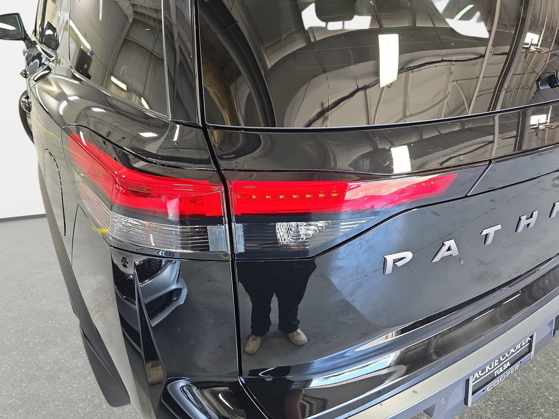 New 2026 Nissan Pathfinder SL FWD image 33