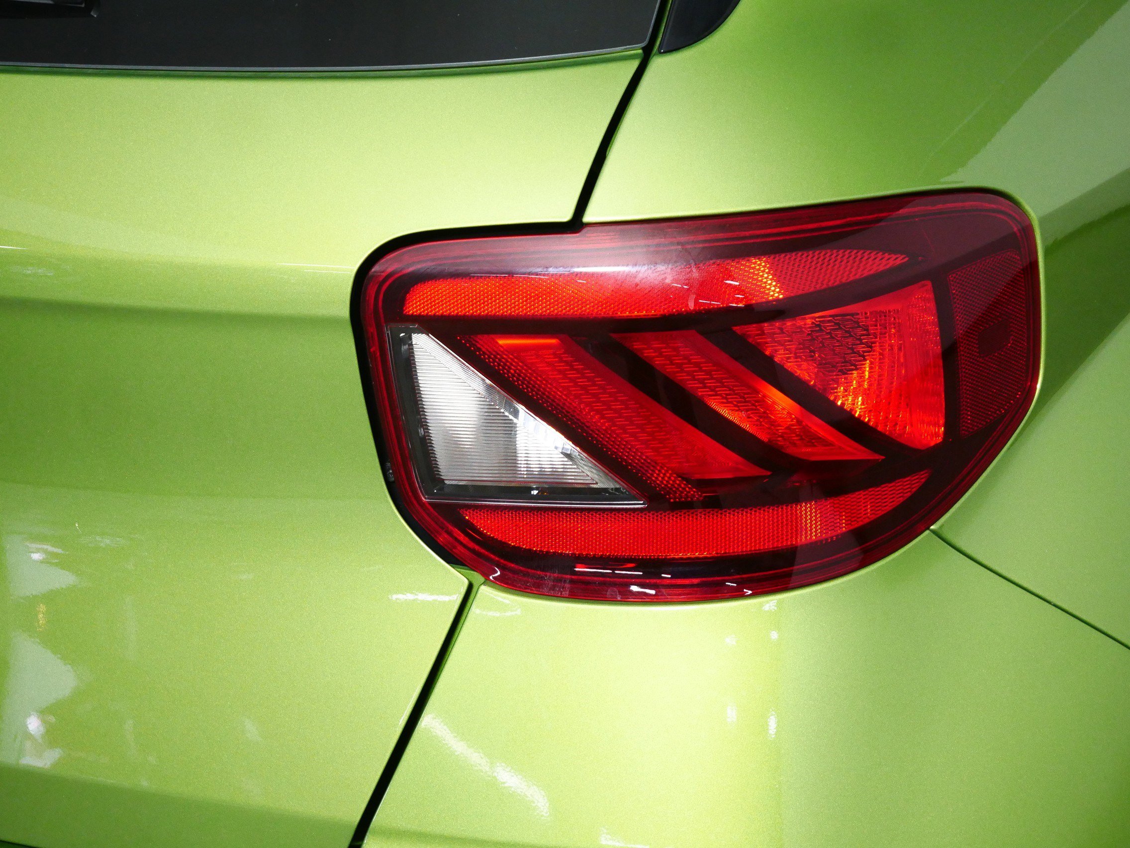 Used 2023 Hyundai Venue SEL image 17