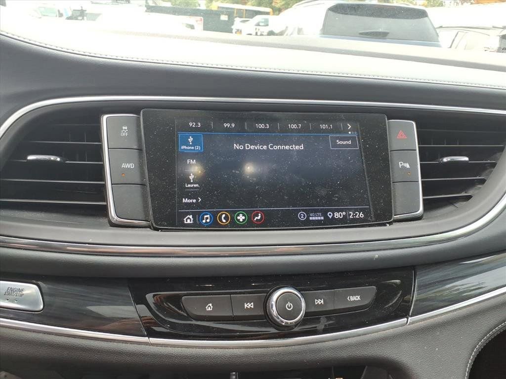 Used 2020 Buick Enclave Essence image 14