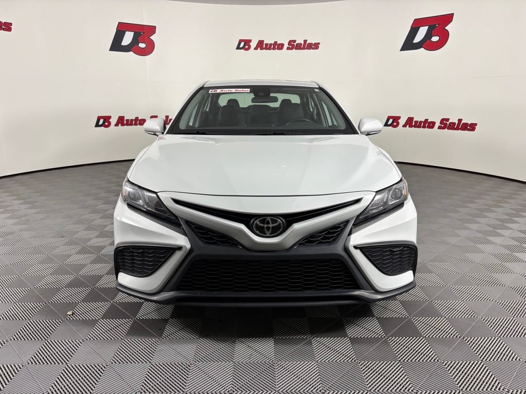 Used 2023 Toyota Camry SE FWD image 9