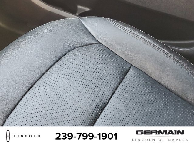 Used 2019 Ford Explorer Limited w/ Ford Safe & Smart Package FWD image 29