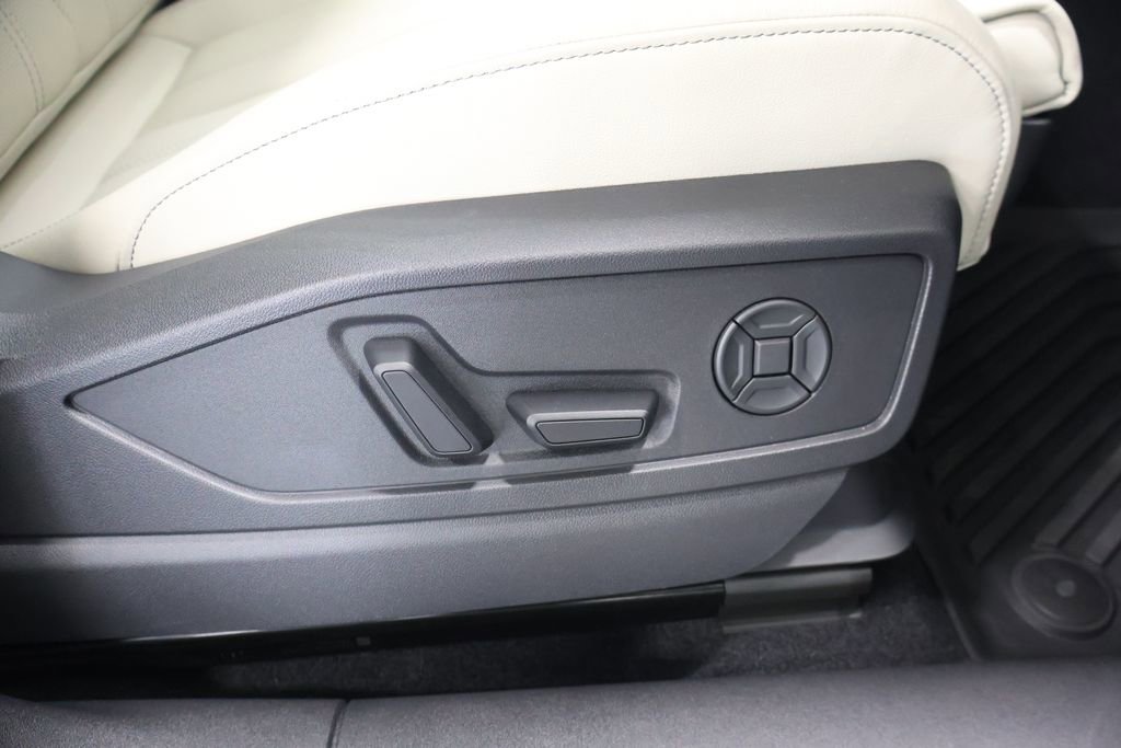 Used 2025 Audi Q5 2.0T Premium Plus w/ Premium Plus image 22