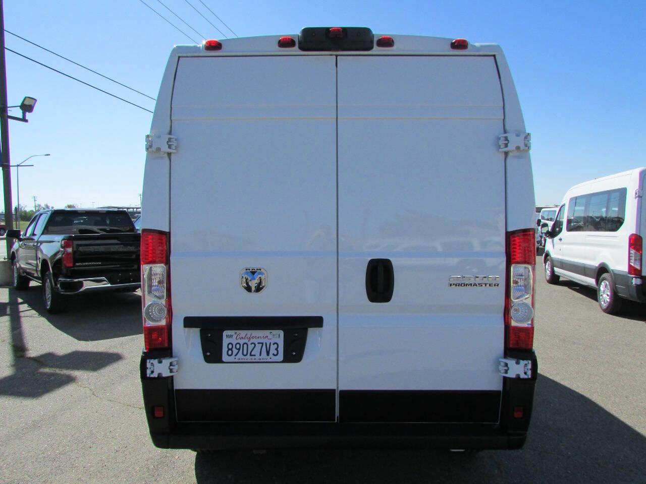 Used 2024 RAM ProMaster 2500 w/ Convenience Group FWD image 7