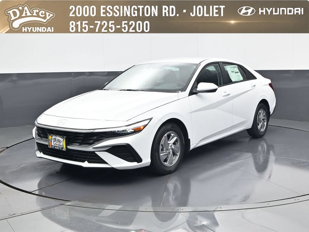 New 2026 Hyundai Elantra SE FWD image 1